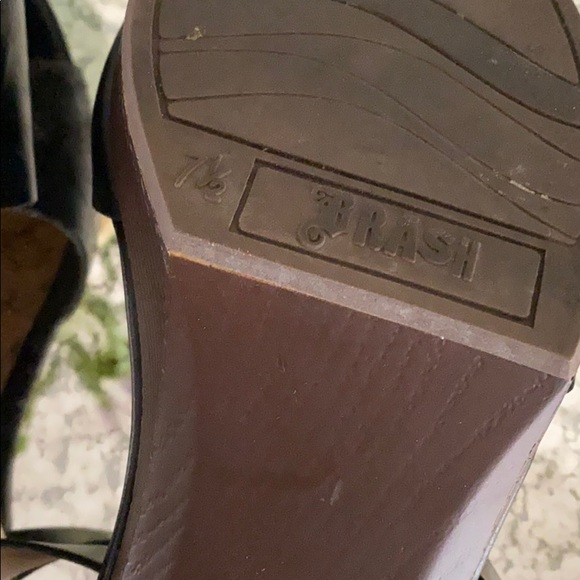 BRASH Black sandals - Picture 9 of 14